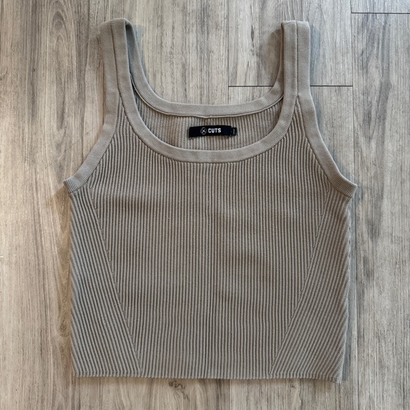 Cuts Coreflex Tanks - Picture 2 of 3